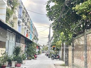Biệt thự sân vườn 2 tầng hơn 426m2, ngang 12m đường thạnh xuân 22, hẻm xe hơi 6m thông, nội thất gỗ