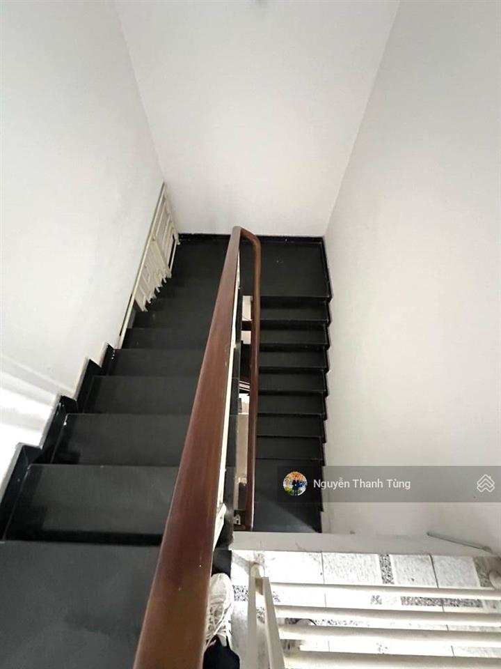 Siêu hiếm  nhà 3 tầng sẵn dòng tiền 30 tr/th, 2 mặt tiền hẻm 8m đường thạnh xuân 38, dt 110m2.