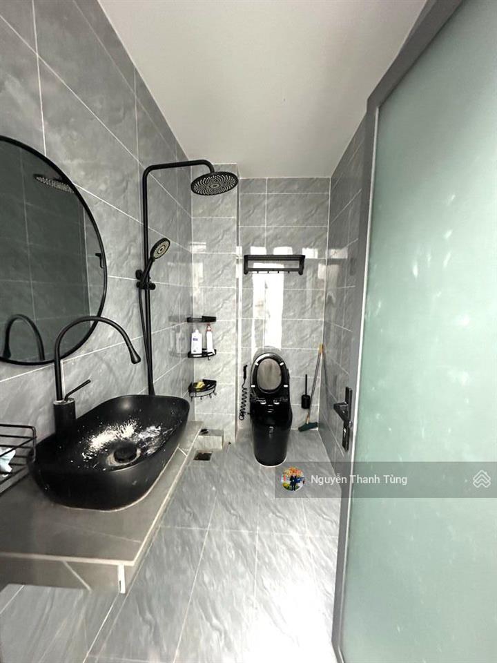 Siêu hiếm  nhà 3 tầng sẵn dòng tiền 30 tr/th, 2 mặt tiền hẻm 8m đường thạnh xuân 38, dt 110m2.