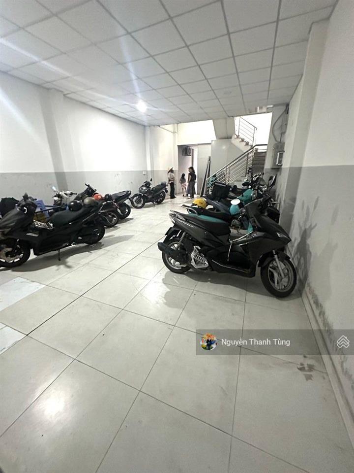 Bán chdv 3 tầng mặt tiền đường trường chinh, trung mỹ tây, dt 197m2 (5.4 x 37), không lộ giới.