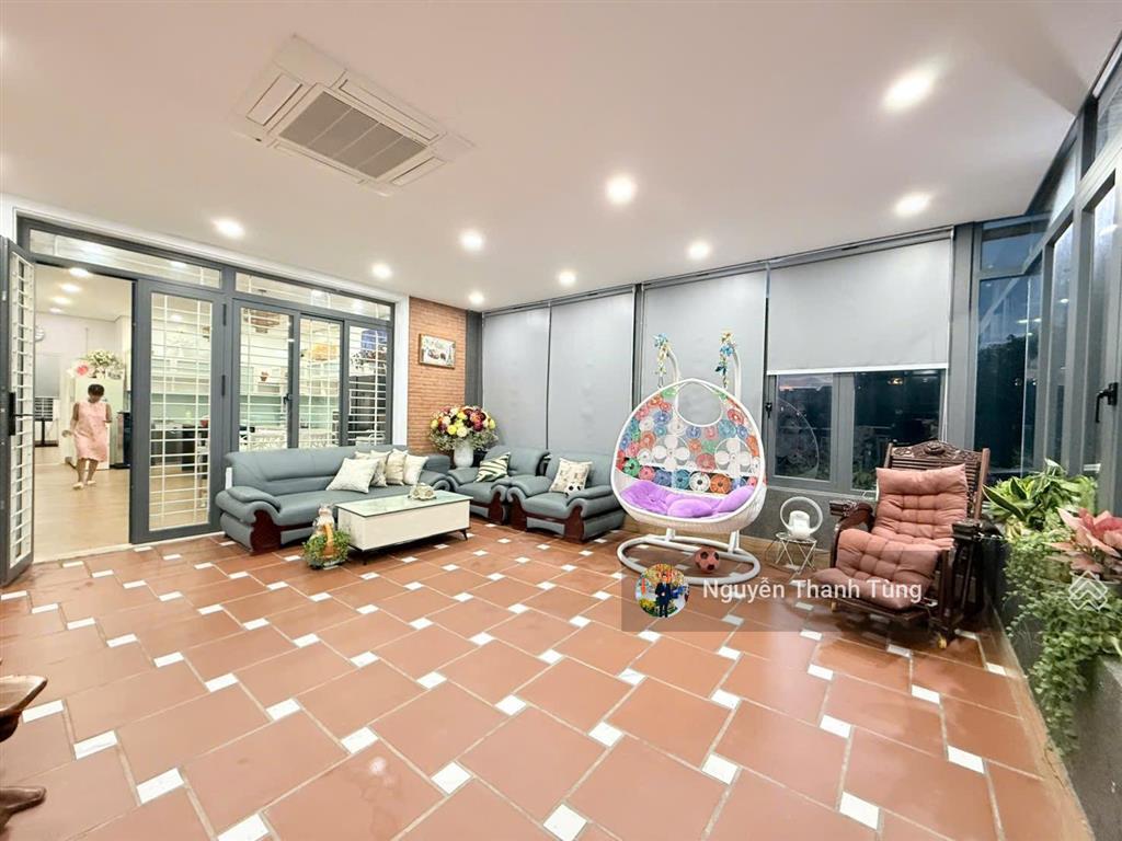 Giá đầu tư 31 triệu/m2  lô đất hơn 3.000m2, ngang 34m gồm biệt thự 2 tầng và nhà xưởng sẵn dòng ti