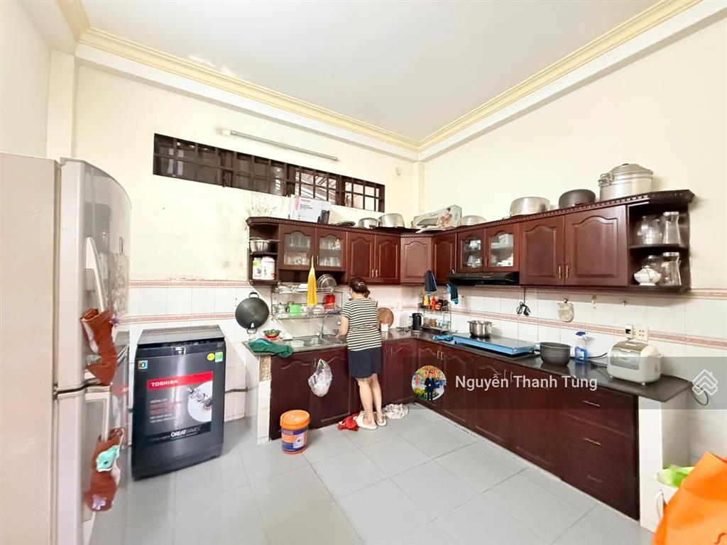 Vị trí hiếm  nhà 3 tầng 1/ đường nguyễn văn lượng, gò vấp  dtsd 354m2, ngang 12m, hẻm 6m thông