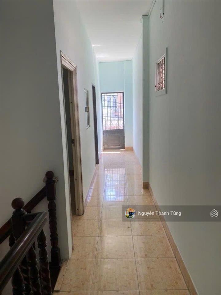 Nhà 2 tầng hẻm 8m thông gần mặt tiền trường chinh, đông hưng thuận, dt 88m2, giáp tân bình.