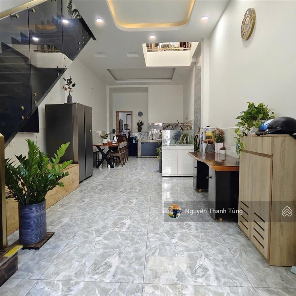 Siêu phẩm nhà mới 2 tầng xe hơi ngủ nhà gần đường lê thị riêng, thới an. 98m2, hẻm 4m thông.