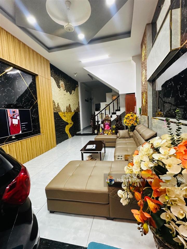 Gấp bán  mặt tiền kinh doanh 3 tầng đường 8m nhánh lê thị riêng, quận 12, dt 88m2, xe hơi ngủ nhà.