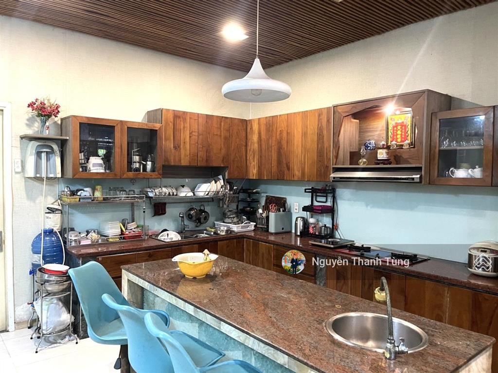 Hiếm  mặt tiền lô góc 3 tầng đường nhánh 10m hiệp thành 17, hơn 155m², ngang 8m, đường nhựa 10m.