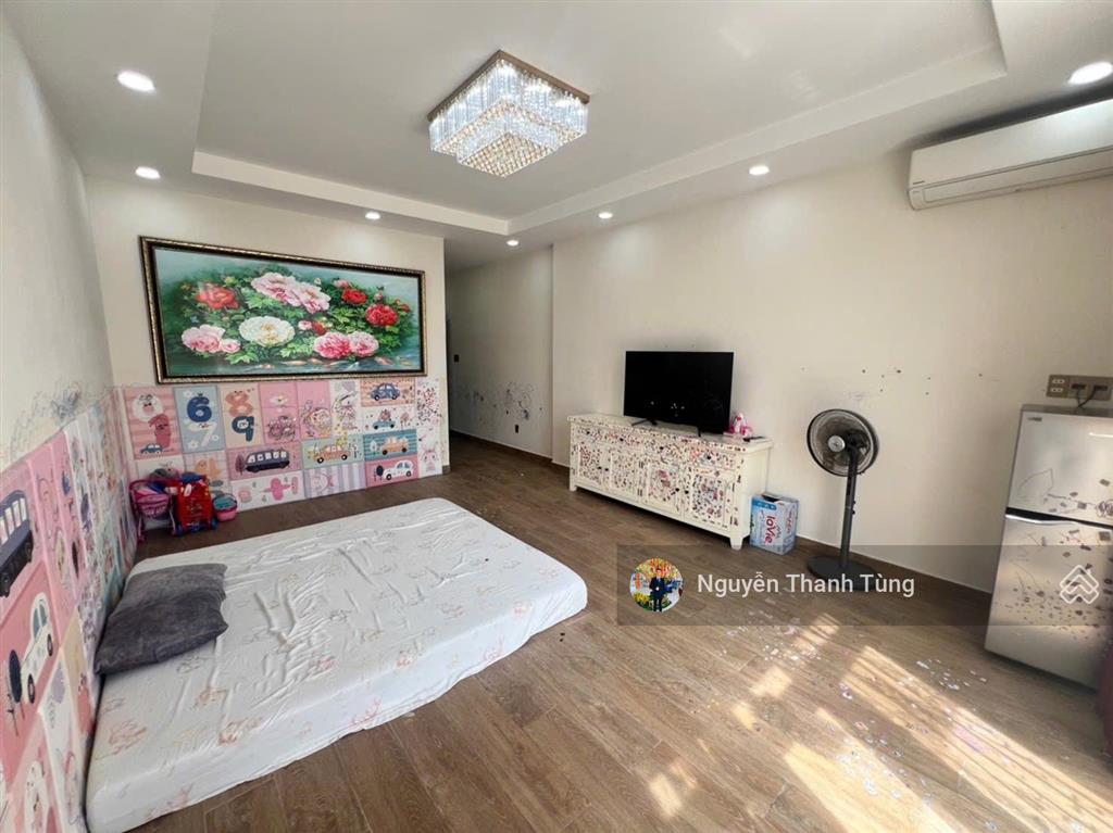 Nhà 4 tầng mặt tiền khu dân cư an sương  view công viên, diện tích 90m2, vừa ở vừa kinh doanh.