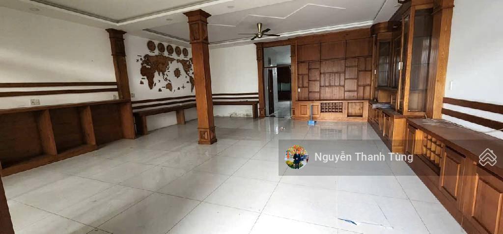 Biệt thự hơn 300m2, ngang 8m mặt tiền đường nhánh hà huy giáp, q12, 3 tầng gần cao đẳng điện lực