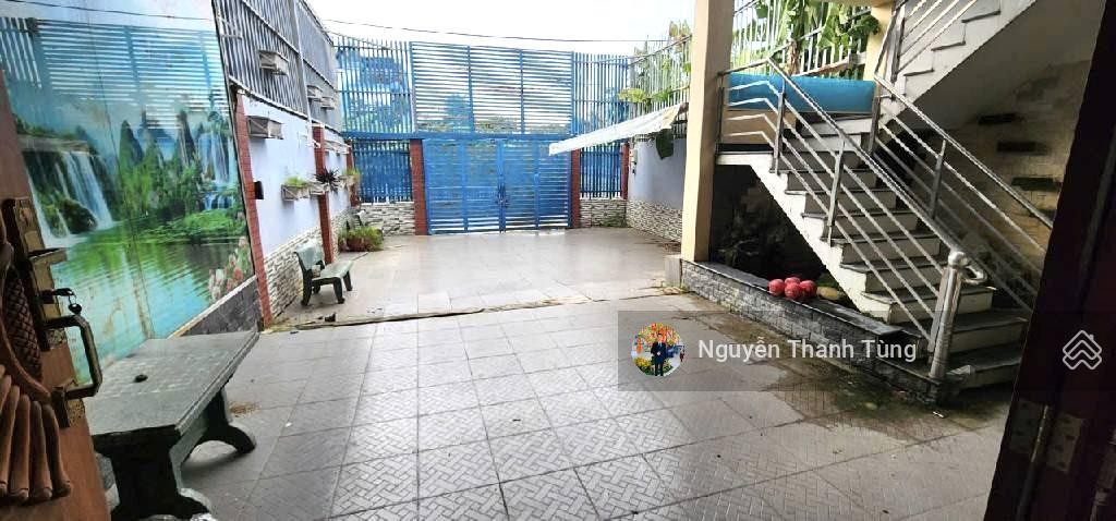 Biệt thự hơn 300m2, ngang 8m mặt tiền đường nhánh hà huy giáp, q12, 3 tầng gần cao đẳng điện lực