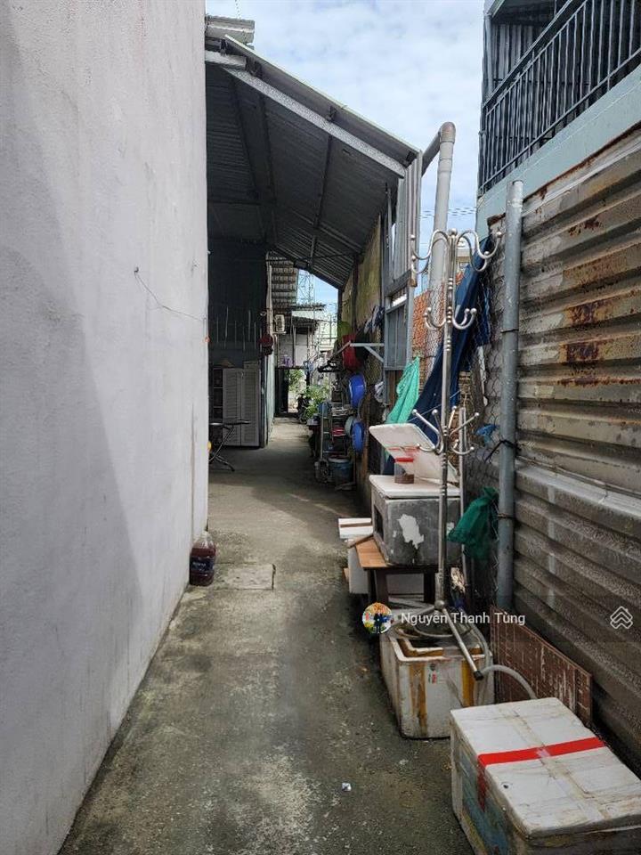 Gấp bán  mặt tiền đường an phú đông 3, diện tích 300m2, ngang gần 9m, đường 10m, gần khu villa apd