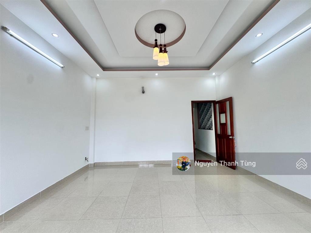 Mặt tiền 3 tầng  đường thạnh lộc 16, quận 12  126m2, ngang 5m  ô tô ngủ nhà  giáp gò vấp.