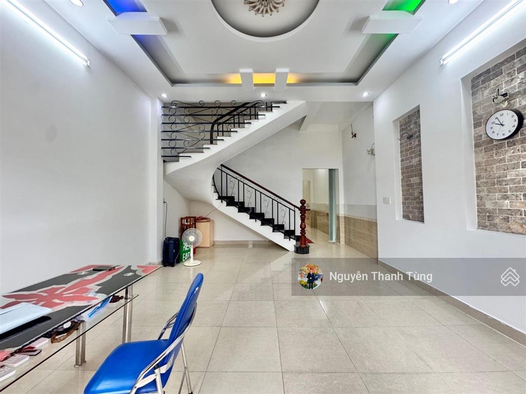 Mặt tiền 3 tầng  đường thạnh lộc 16, quận 12  126m2, ngang 5m  ô tô ngủ nhà  giáp gò vấp.