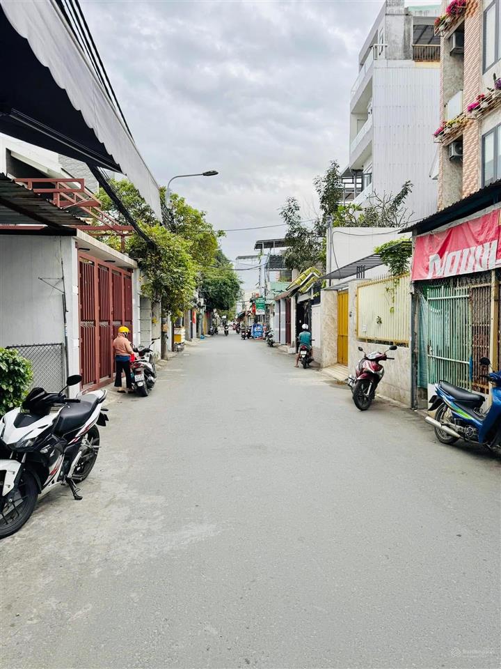 Nhà cho thuê nguyên căn kiệt ô tô trần cao vân giá chỉ 13tr tl