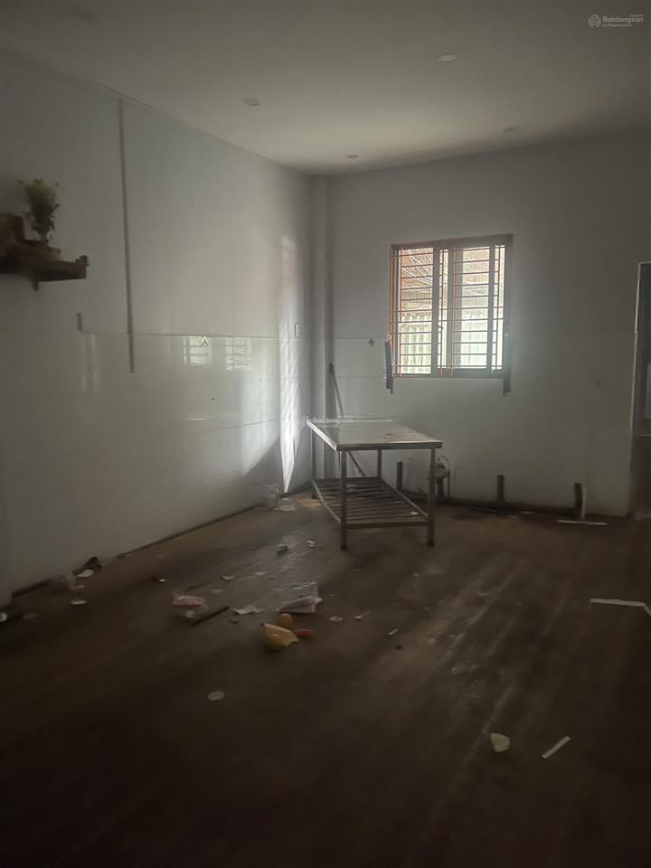 Nhà mt nguyễn văn linh giá chỉ 40tr có tl