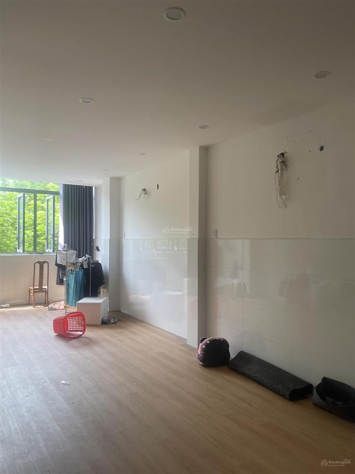 Nhà mt nguyễn văn linh giá chỉ 40tr có tl