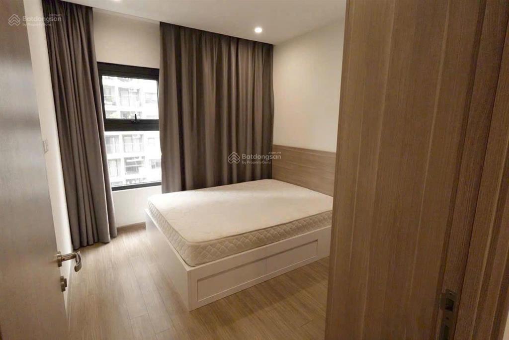 Bán căn 2 ngủ 1wc s210 vh ocean park gia lâm