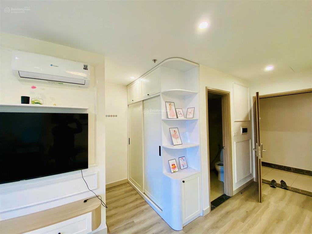 Studio 36m cực rẻ  giá bán 2 tỷ net full nội thất  s206 vinhomes ocean park