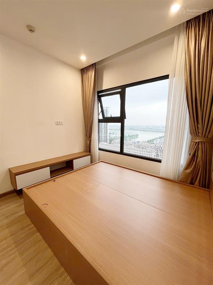 Bán 2 ngủ 2wc view biệt thự biển hồ  s1 vinhomes ocean park