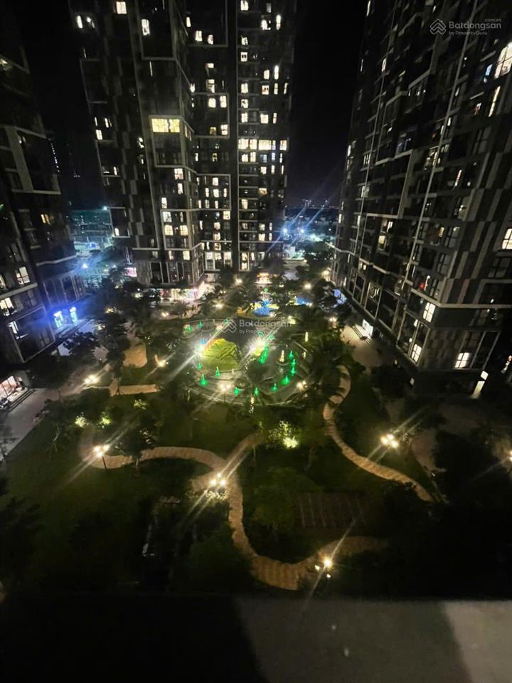 Studio đông nam  tòa p2 pavilion ocp1  giá 1.8 tỷ  full nội thất (có thương lượng)