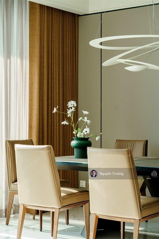 Thuê ngay căn hộ 3pn view pháo hoa trực diện, nội thất siêu đẹp chào đón khách thuê