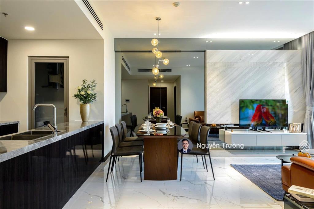 Căn hộ 2pn  96m2 cùng nội thất decor siêu đẹp, căn góc thoáng mát. giá thuê chỉ 44 triệu