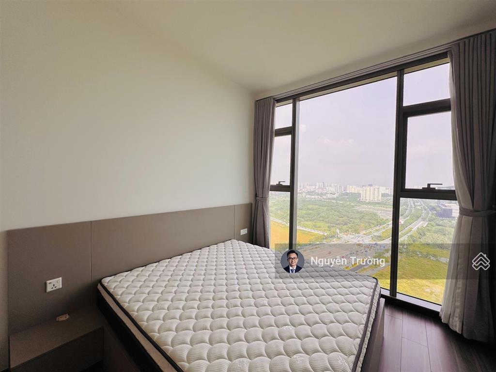 Thuê ngay căn hộ 2pn lầu cao 3x nội thất decor, căn góc thoáng mát. giá chỉ 35 triệu