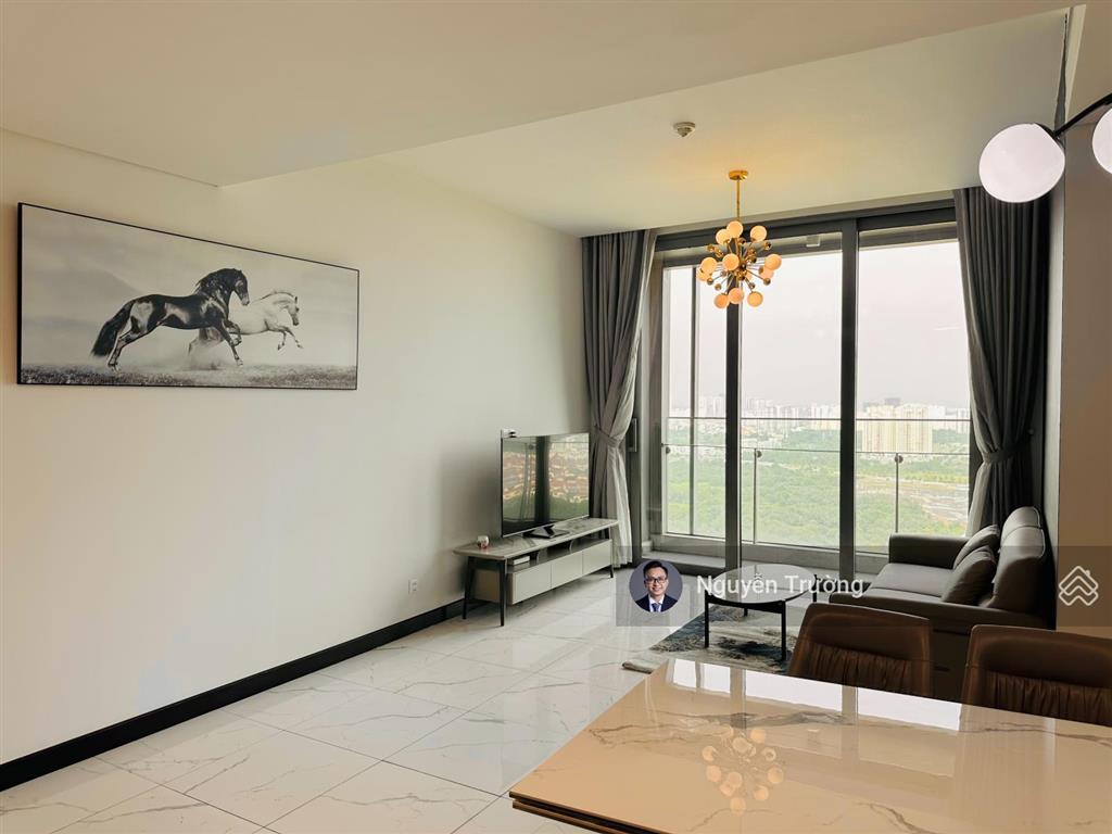 Thuê ngay căn hộ 2pn lầu cao 3x nội thất decor, căn góc thoáng mát. giá chỉ 35 triệu