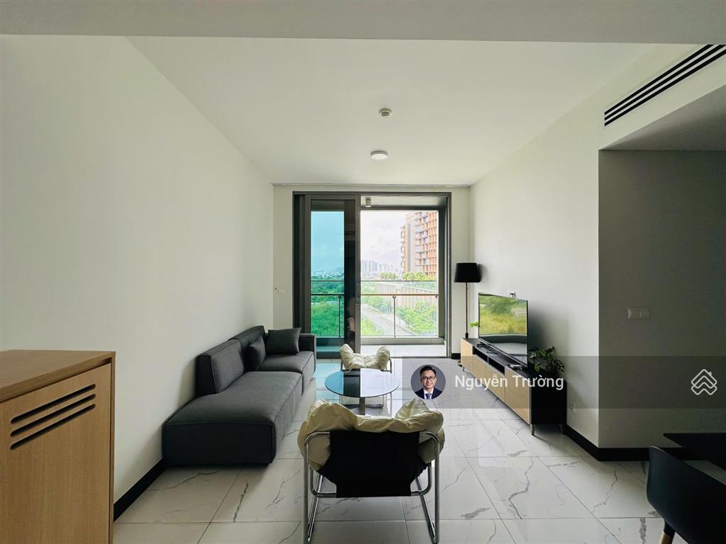 Căn hộ 2pn view sông thoáng mát, nội thất decor sẵn đẹp và tiện nghi. cho thuê chỉ 35 triệu/tháng
