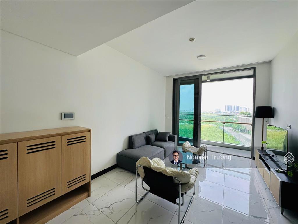 Căn hộ 2pn view sông thoáng mát, nội thất decor sẵn đẹp và tiện nghi. cho thuê chỉ 35 triệu/tháng