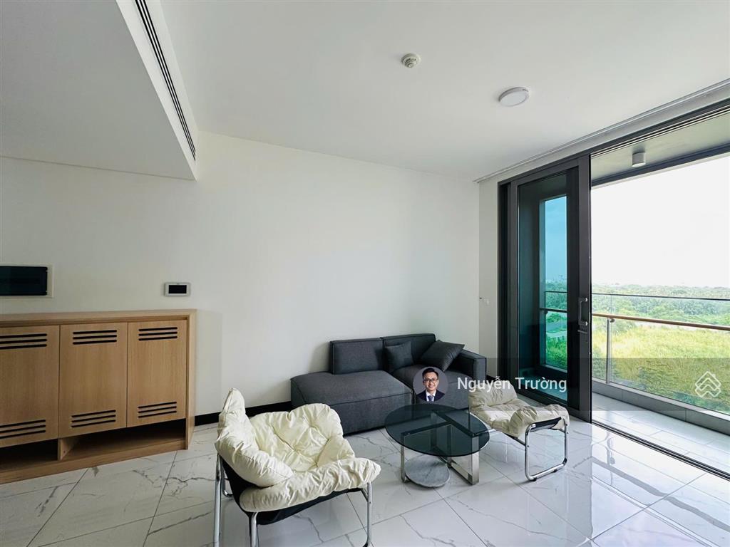 Căn hộ 2pn view sông thoáng mát, nội thất decor sẵn đẹp và tiện nghi. cho thuê chỉ 35 triệu/tháng