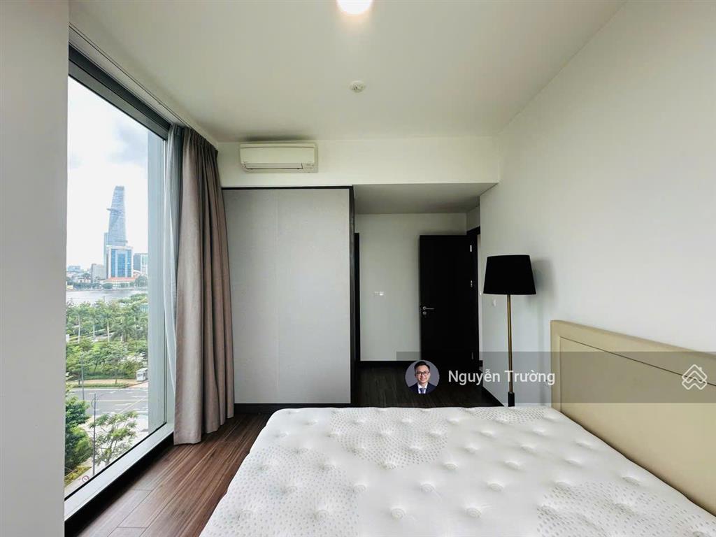 Căn hộ 2pn view sông thoáng mát, nội thất decor sẵn đẹp và tiện nghi. cho thuê chỉ 35 triệu/tháng