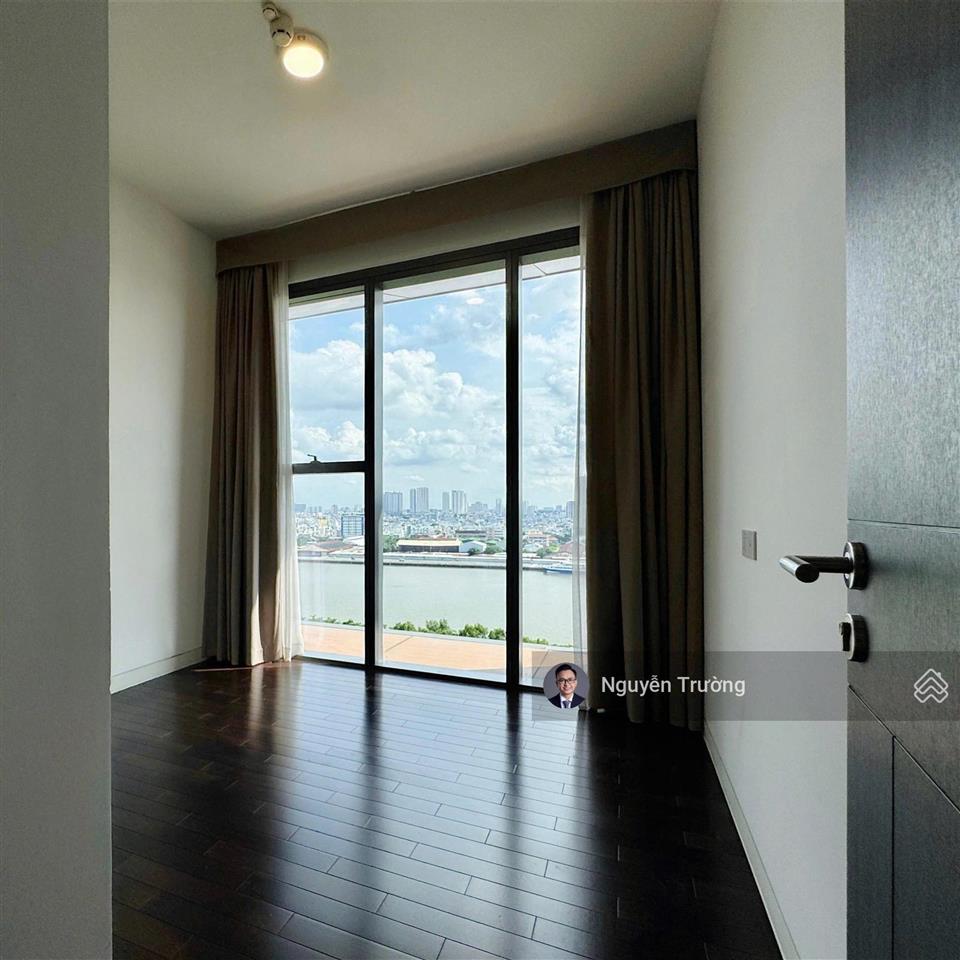 Cho thuê căn hộ 3pn+1 size lớn và chiếc view siêu phẩm tại cove residences