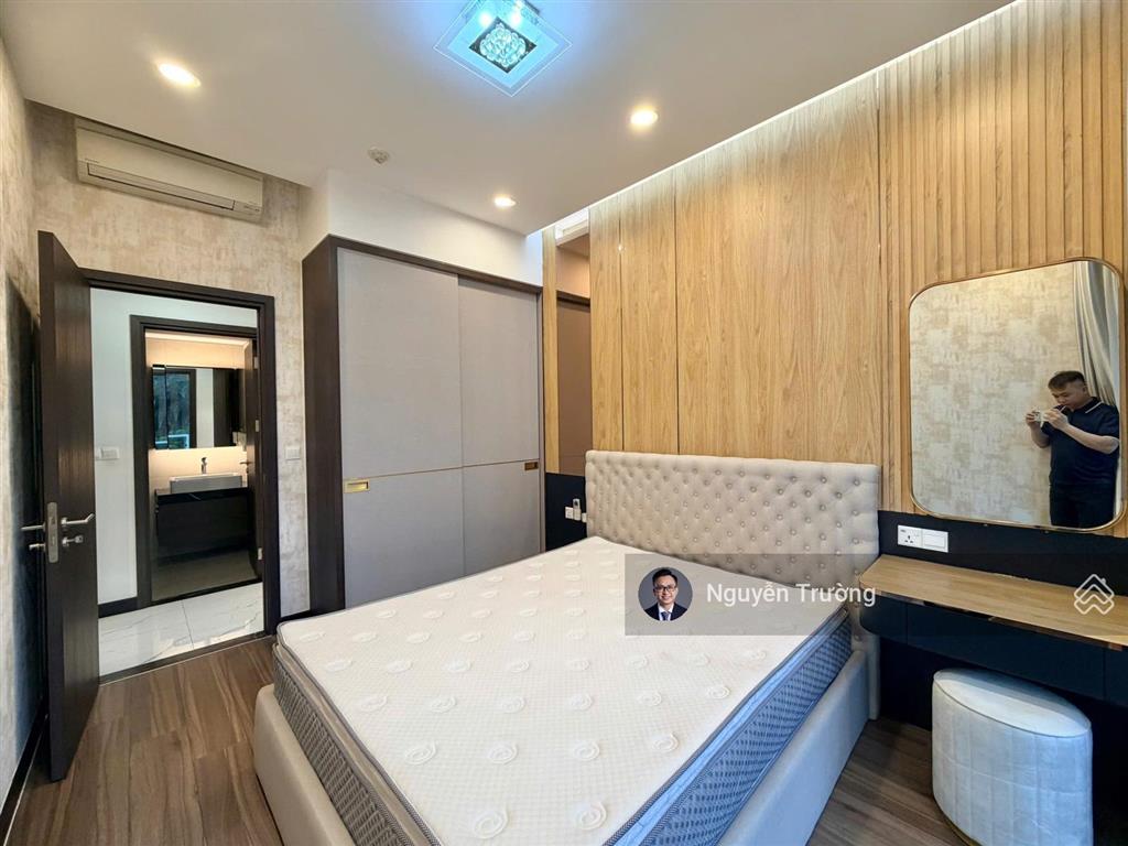 Thuê nhanh căn 2 phòng ngủ nội thất siêu đẹp, cùng với view nội khu siêu thoáng