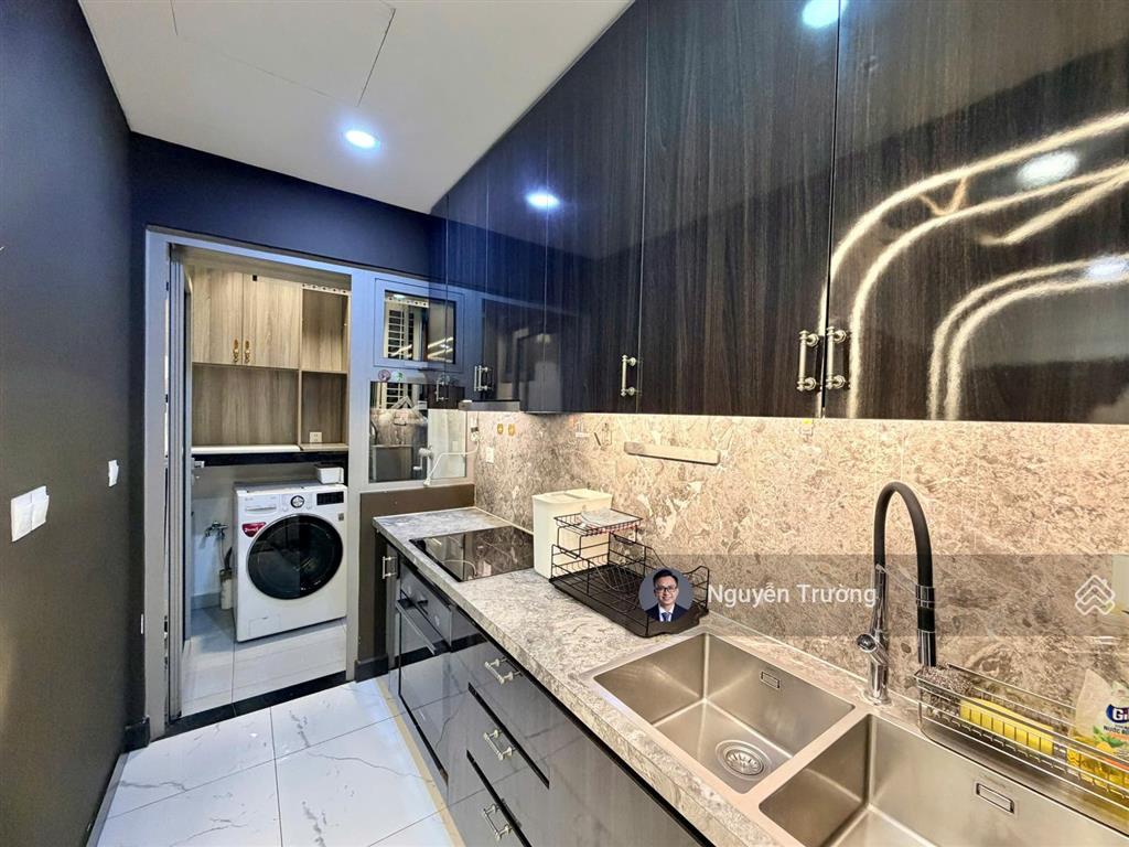 Thuê nhanh căn 2 phòng ngủ nội thất siêu đẹp, cùng với view nội khu siêu thoáng