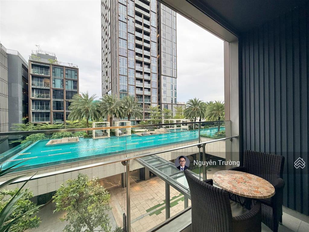 Thuê nhanh căn 2 phòng ngủ nội thất siêu đẹp, cùng với view nội khu siêu thoáng