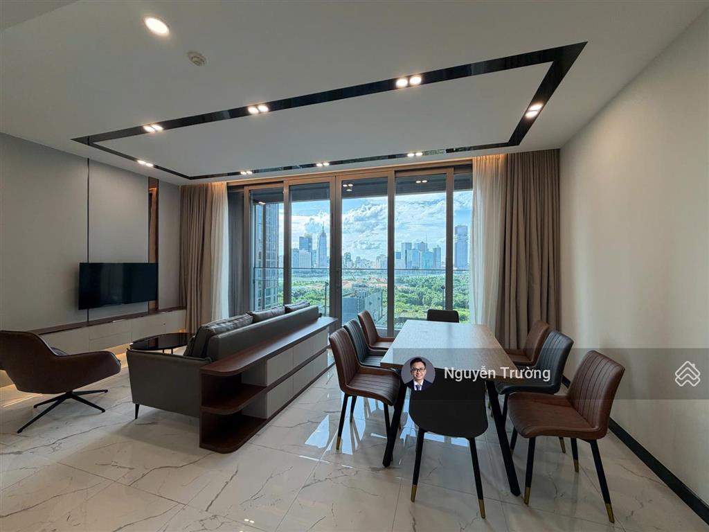 Trống sẵn căn hộ 3 phòng ngủ diện tích 149m2, nội thất mới 100%. view ngắm pháo hoa tại nhà