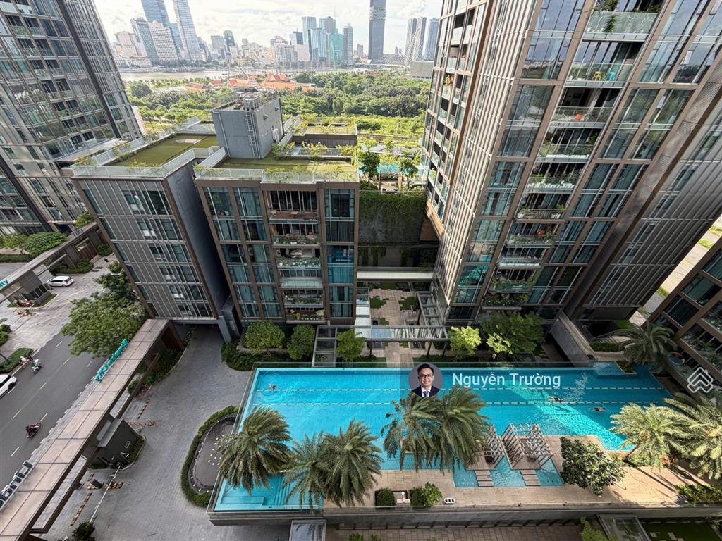 Trống sẵn căn hộ 3 phòng ngủ diện tích 149m2, nội thất mới 100%. view ngắm pháo hoa tại nhà