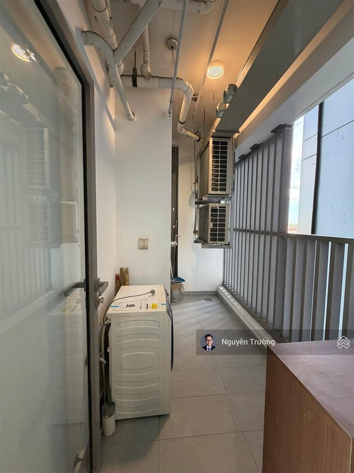Trống sẵn căn hộ 3 phòng ngủ diện tích 149m2, nội thất mới 100%. view ngắm pháo hoa tại nhà
