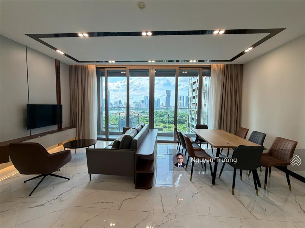 Trống sẵn căn hộ 3 phòng ngủ diện tích 149m2, nội thất mới 100%. view ngắm pháo hoa tại nhà