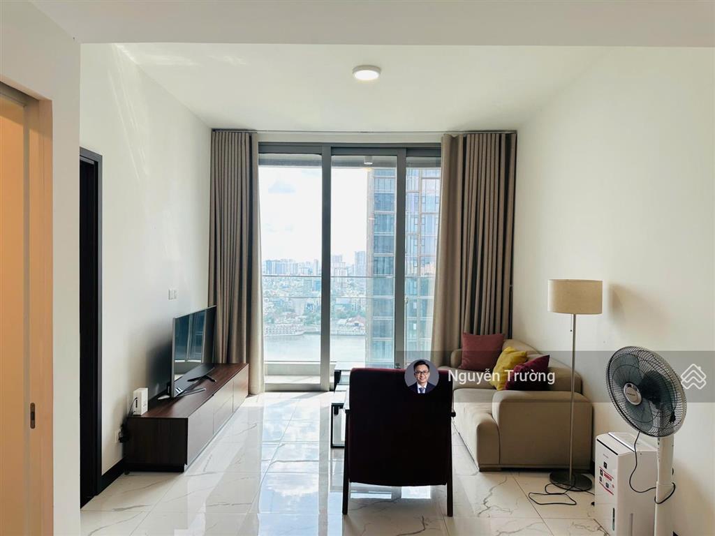 Cho thuê 1 phòng ngủ lầu cao, view sông quận 1 và có mức giá tốt tại empire city