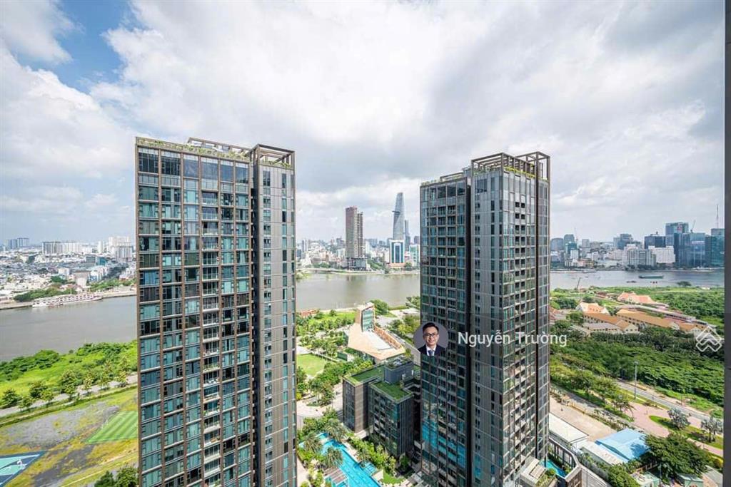 Cho thuê 1 phòng ngủ lầu cao, view sông quận 1 và có mức giá tốt tại empire city
