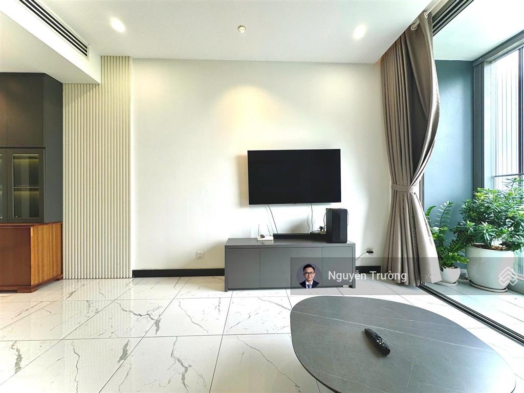 Nổi bật cho thuê căn hộ 2 phòng ngủ nội thất decor, chủ nhà dễ thương