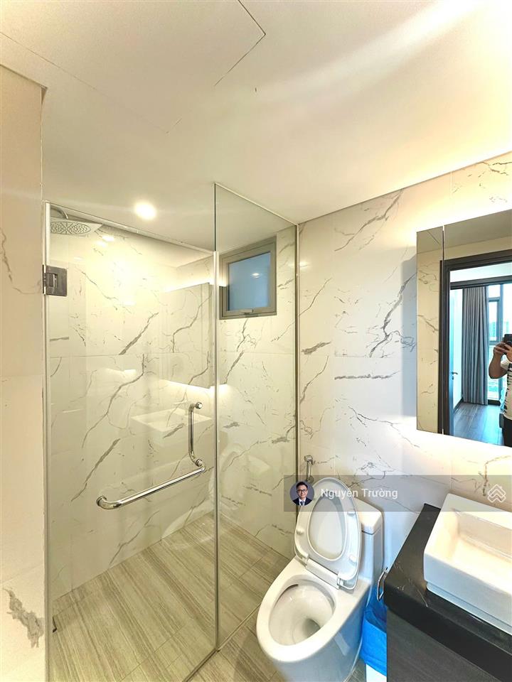 Nổi bật cho thuê căn hộ 2 phòng ngủ nội thất decor, chủ nhà dễ thương