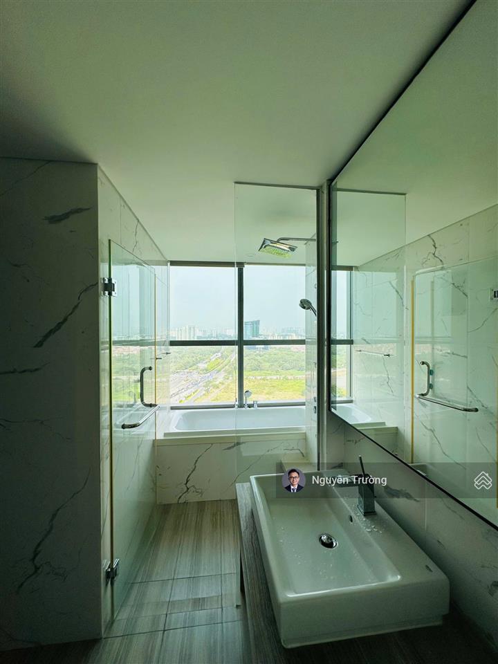 Đơn giá chỉ 249 triệu/m2 cho căn hộ 3 phòng ngủ size 149m2, view sông quận 1 tại empire city