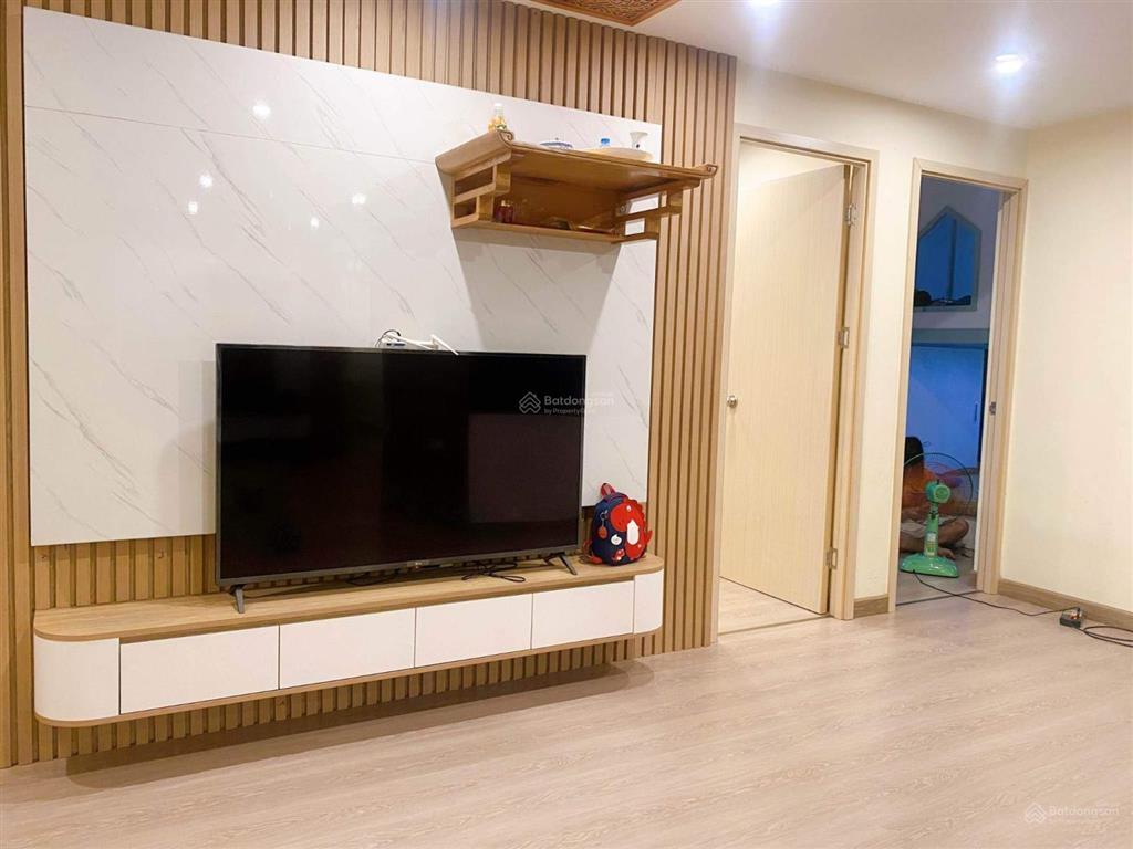 Cần bán gấp căn 2 ngủ, 52,9m2 căn góc tòa xphomes star
