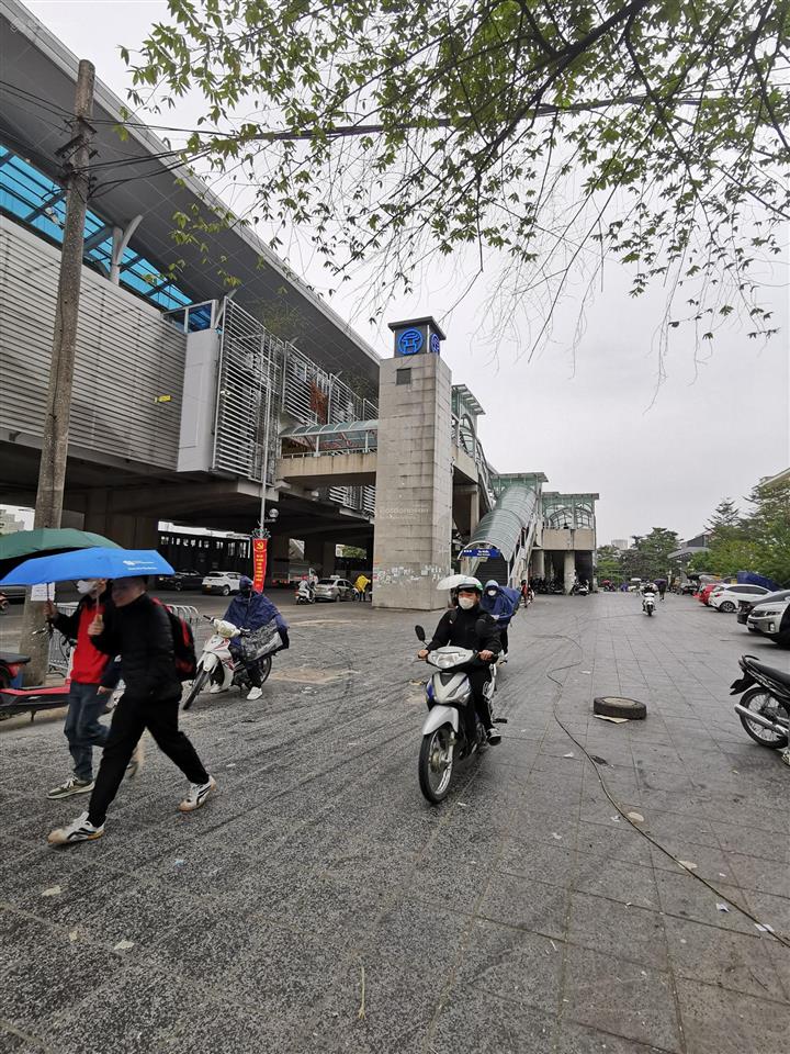 Bán đất tặng nhà 3 tầng tt đh công nghiệp hn, 44m, 3t, nhỉnh 10 tỷ, lô góc 3 mặt thoáng, ở sướng.