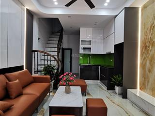 Hoa hậu lai xá, hoài đức, 31m, 6 tầng, thang máy, 1 nhà ra phố chỉ hơn 6 tỷ.