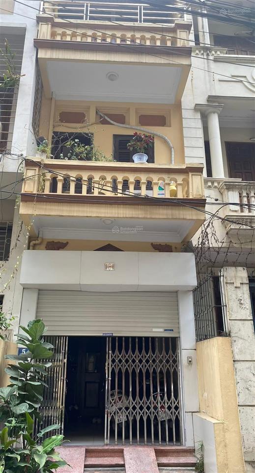Cho thuê nhà ngõ 137 khuất duy tiến 61m2 4 tầng 5 phòng ngủ giá 15tr. 0869 878 ***