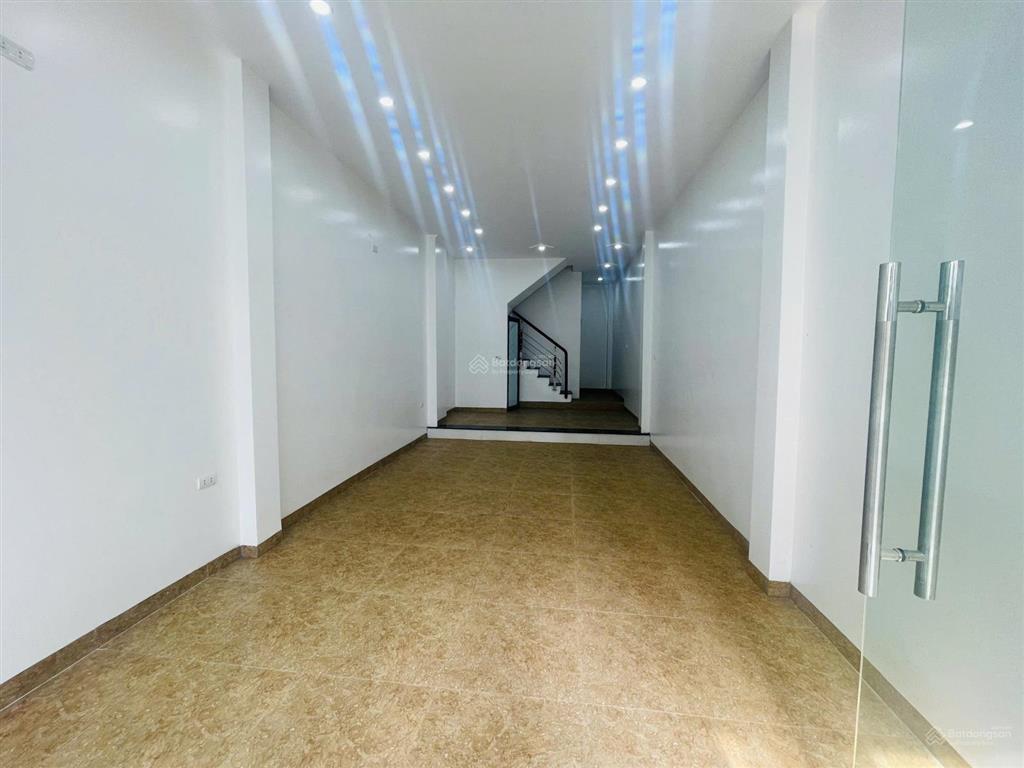 Cho thuê nhà xuân phương 50m2 5,5 tầng thang máy giá 17tr
