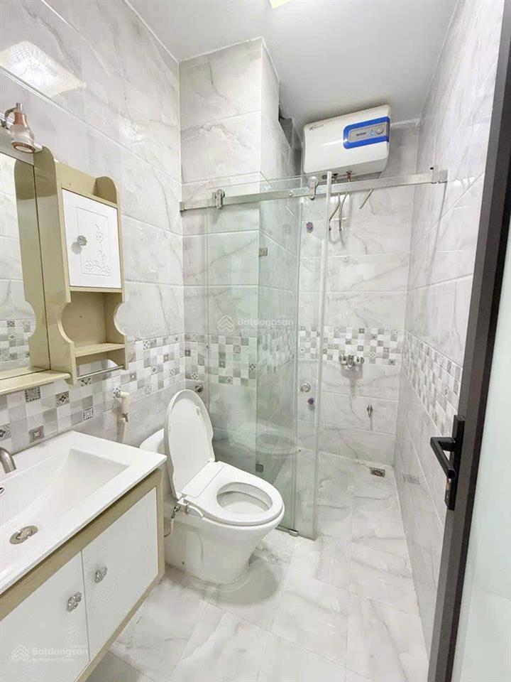 Cho thuê nhà xuân phương 50m2 5,5 tầng thang máy giá 17tr